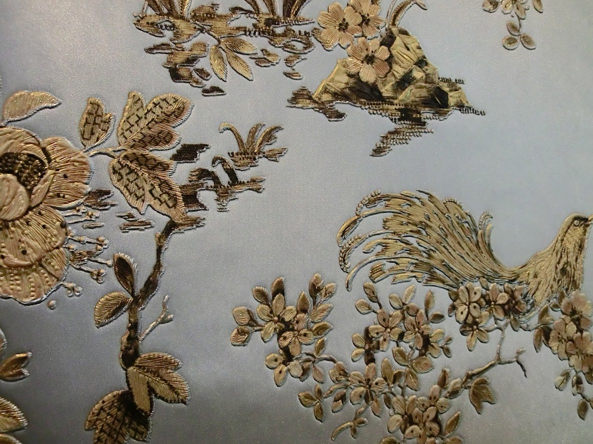 exklusives italienisches Tapeten Design schwarz gold grau Blumen u. Vögel Roberto Cavalli in Berlin kaufen