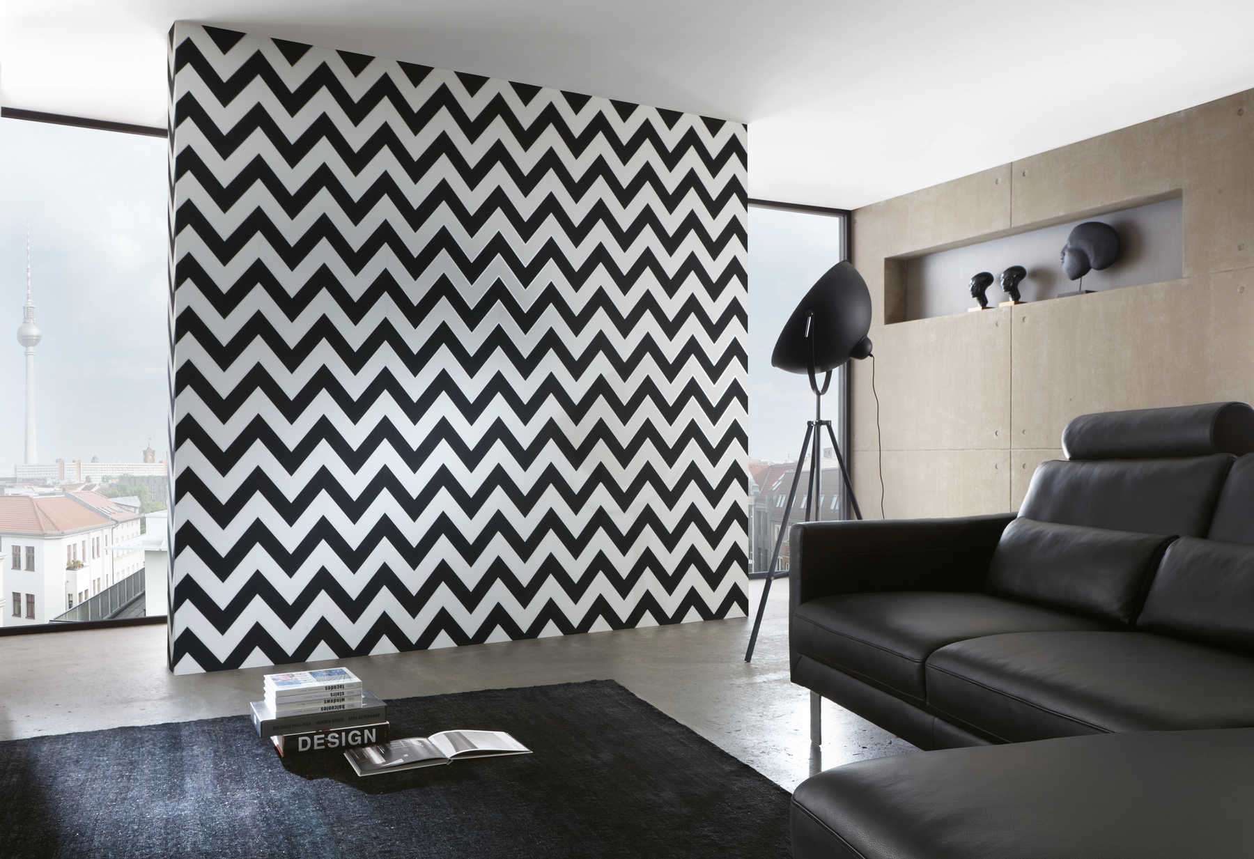 exclusive schwarz weiss Tapete gezackt im Wohnzimmer in Berlin
