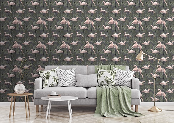 Tapete im Wohnzimmer mit Farn grün und rosa Flamingos in Berlin