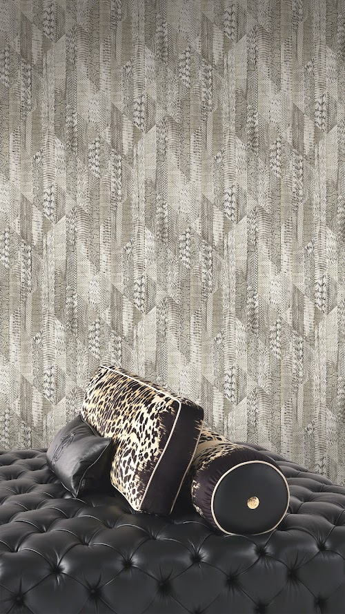 exklusives italienisches Tapeten Design grau beige im Wohnzimmer